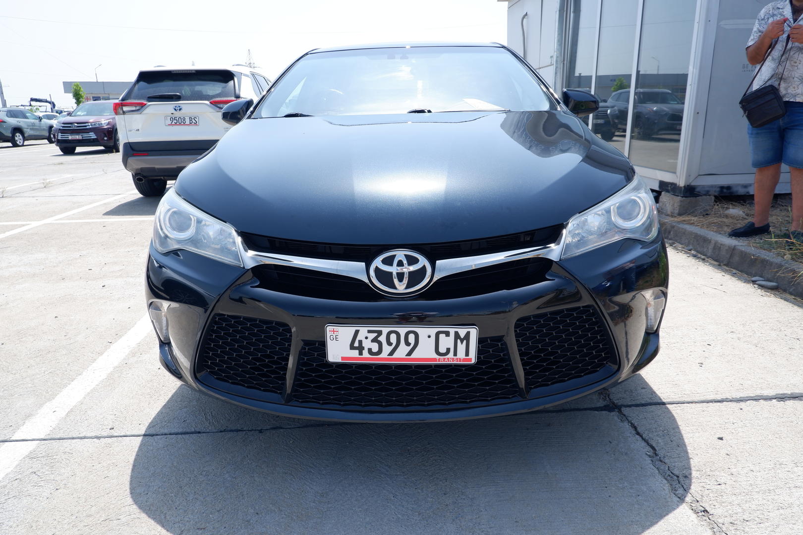 Toyota Camry 2016 — photo 2