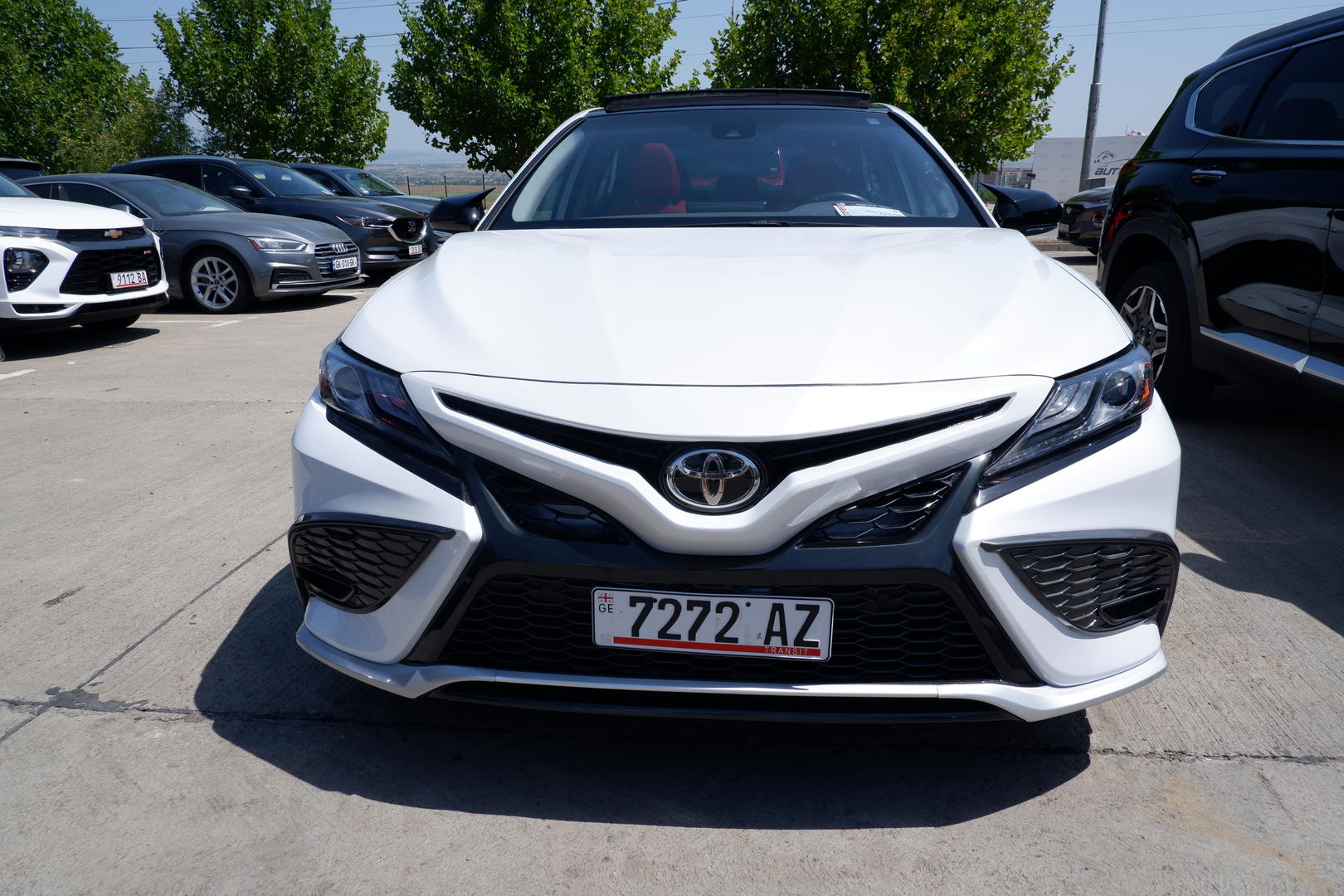 Toyota Camry 2022 — photo 2