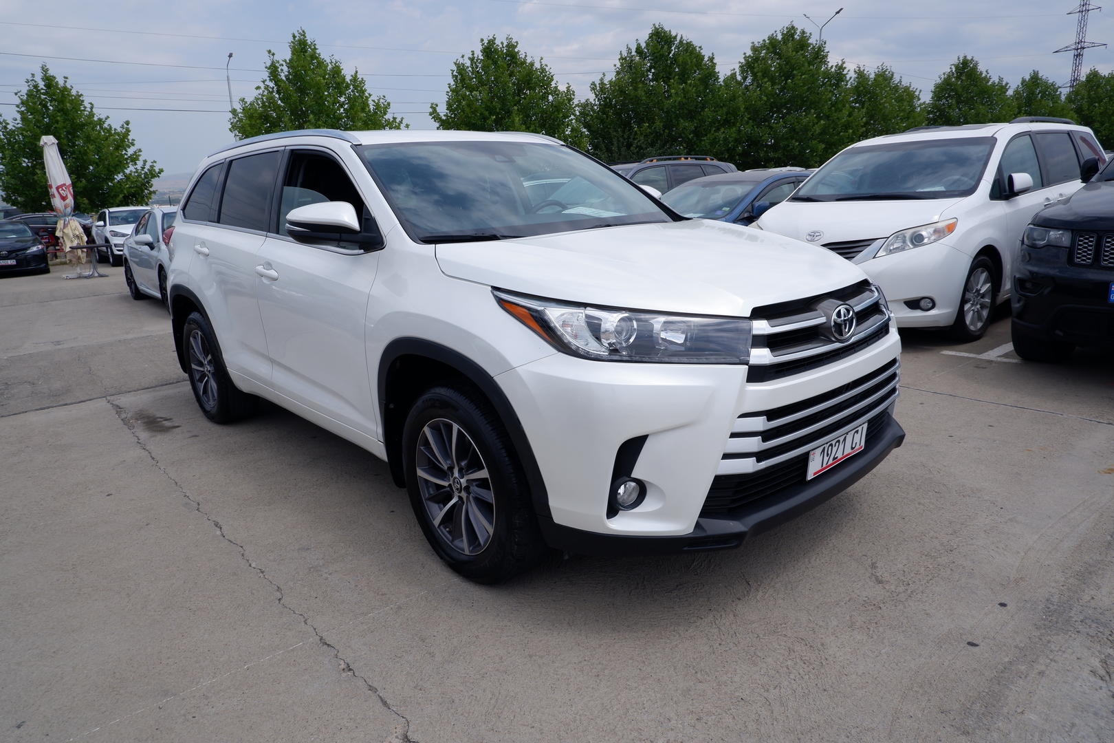 Toyota Highlander 2018 — photo 2