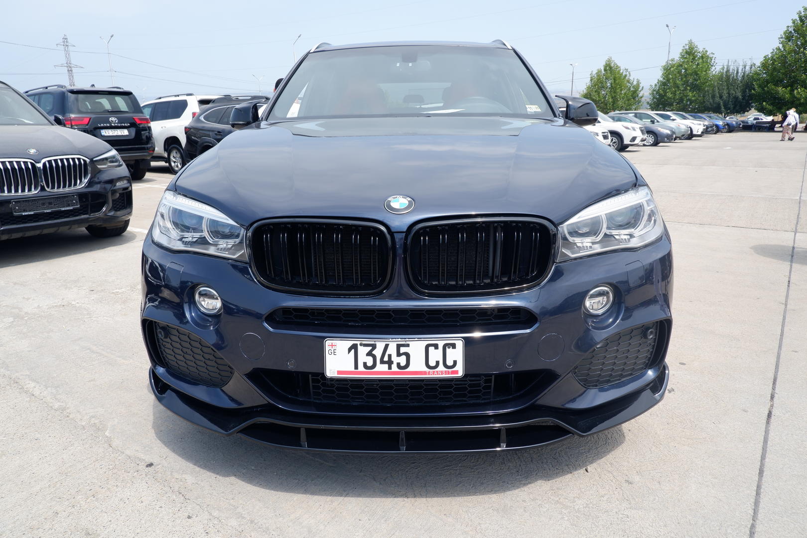 BMW X5 2017 — photo 2