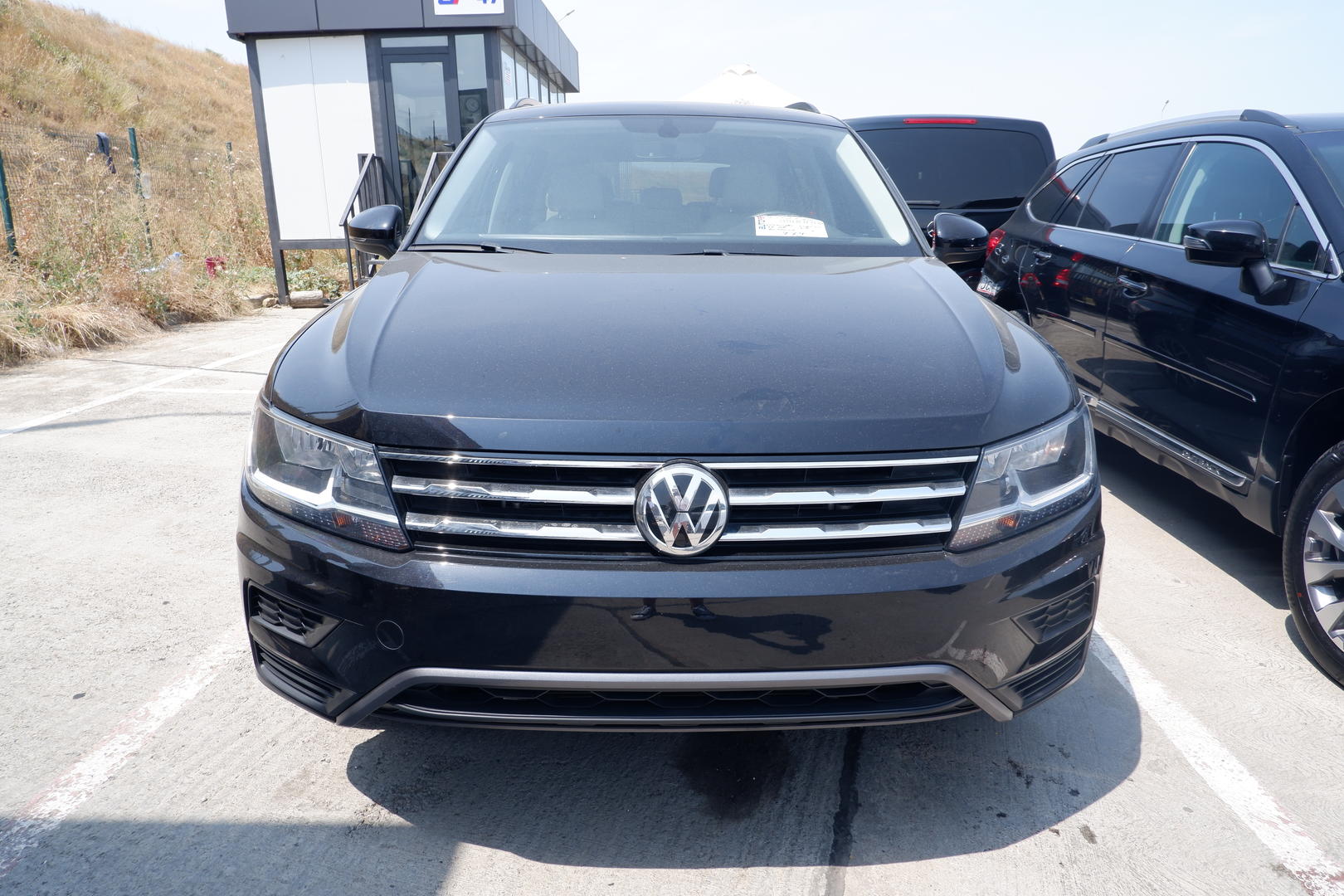 Volkswagen Tiguan 2021 — photo 2