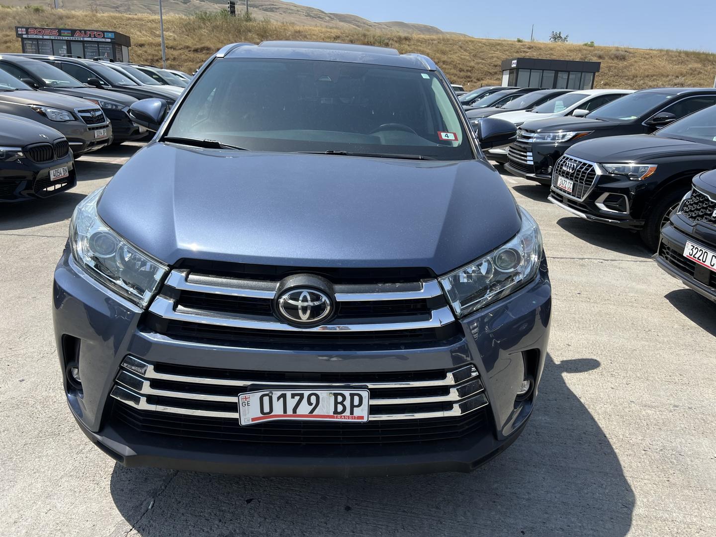 Toyota Highlander 2019 — photo 2