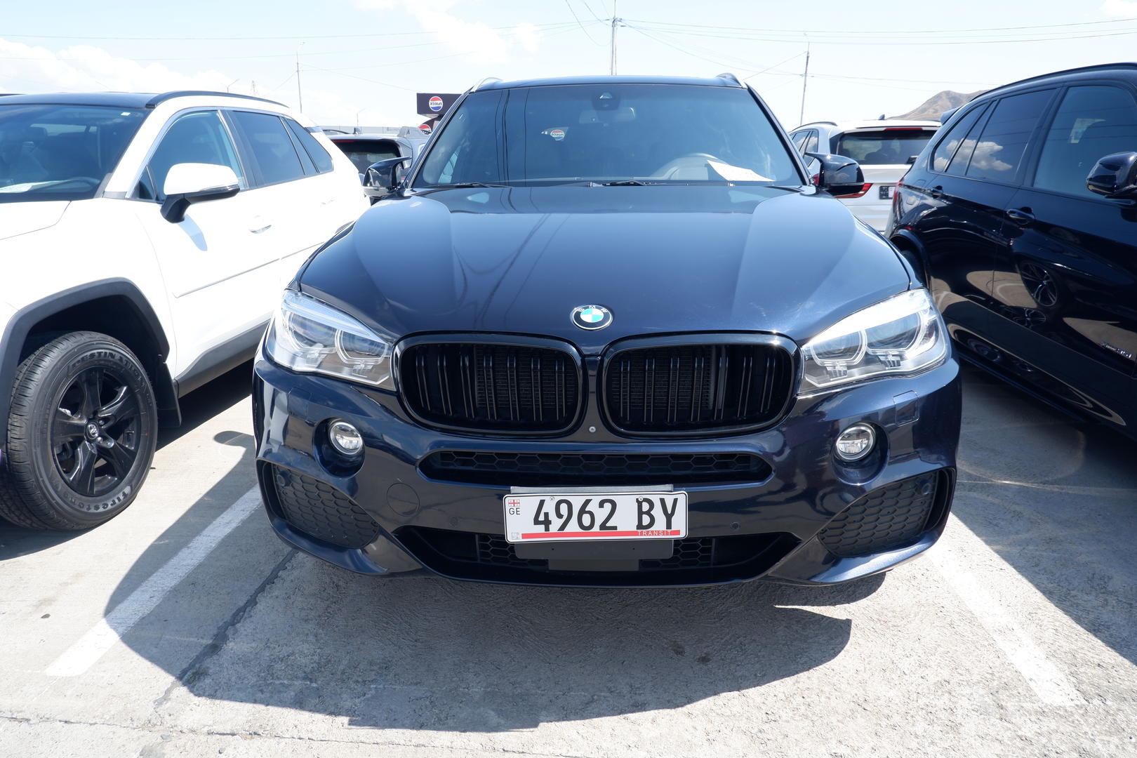 BMW X5 2016 — photo 2