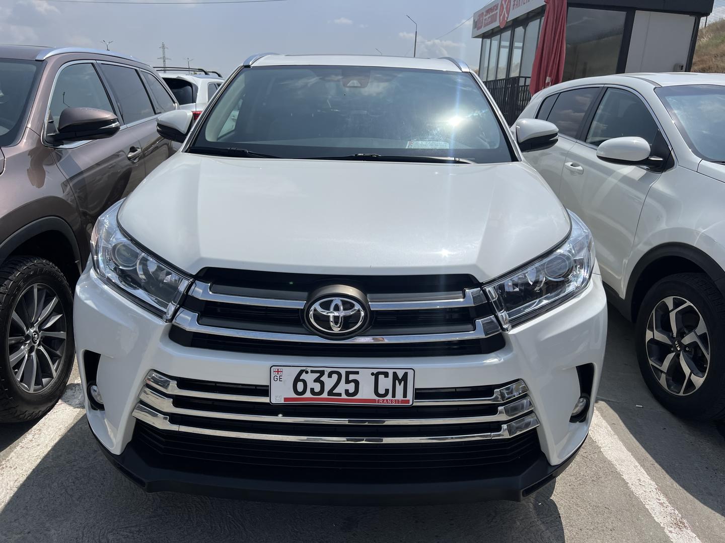 Toyota Highlander 2018 — photo 2