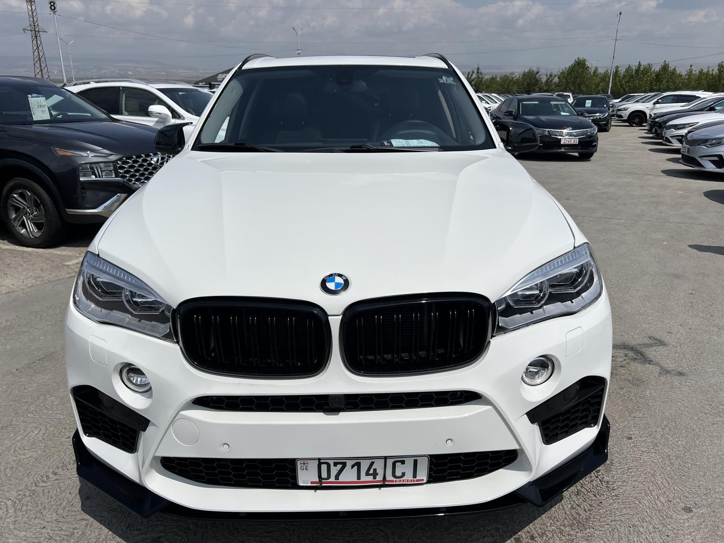 BMW X5 2016 — photo 2