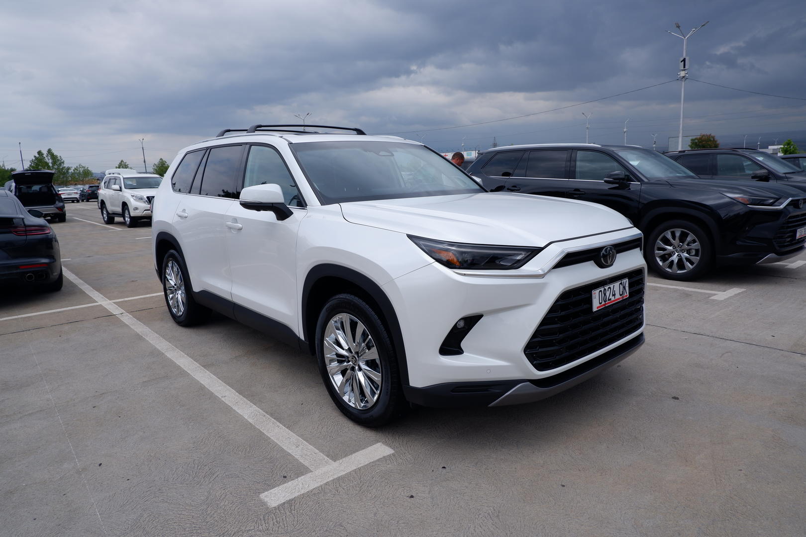 Toyota grand highlander 2024 — photo 2