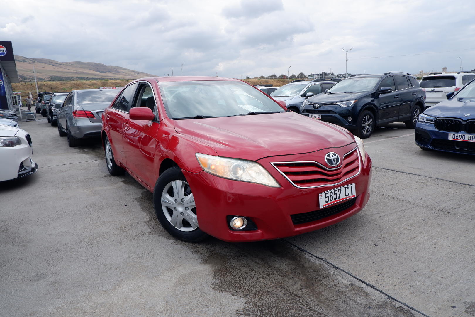 Toyota Camry 2010 — photo 2