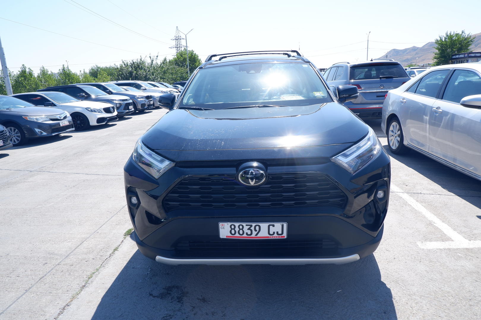 Toyota RAV4 2021 — photo 2