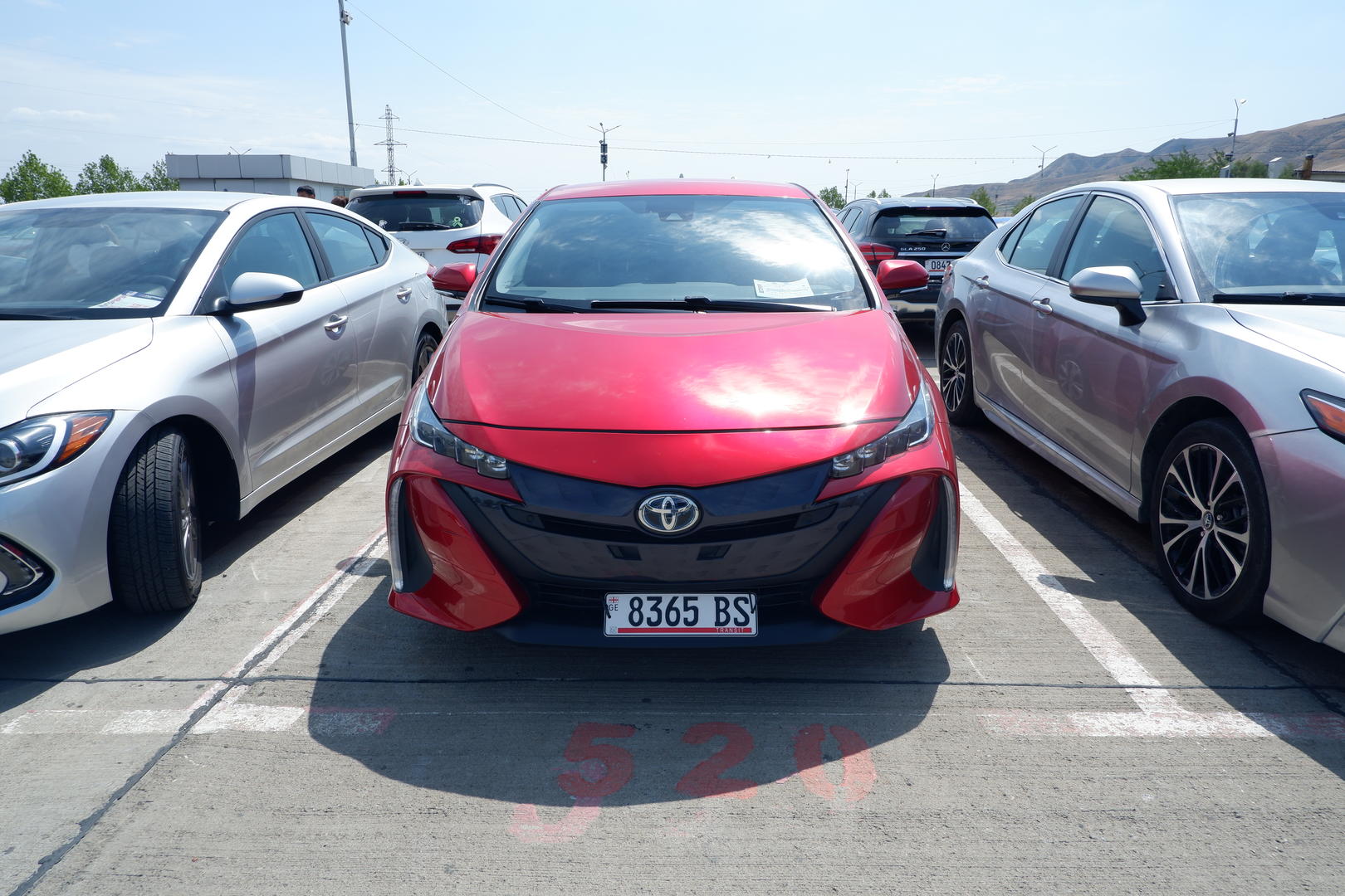 Toyota Prius Prime 2018 — photo 2