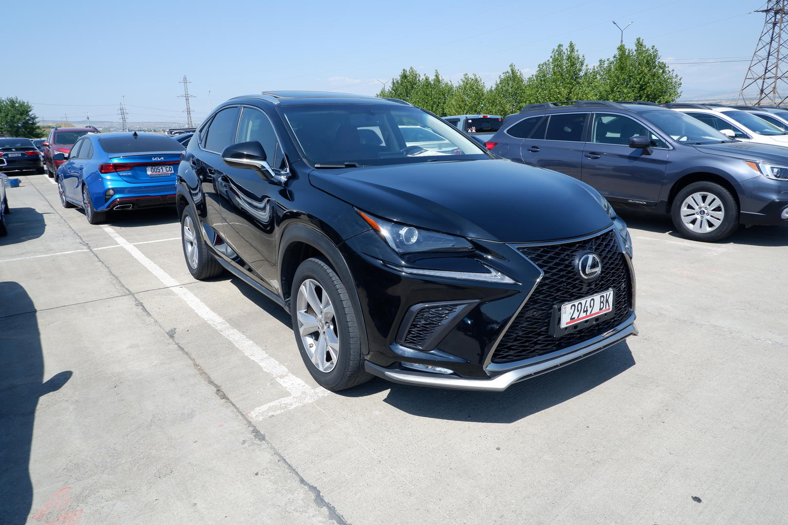 Lexus NX 200 2017 — photo 2
