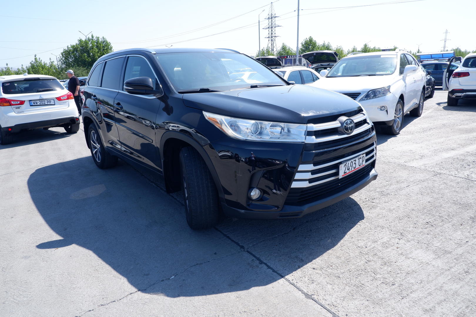 Toyota Highlander 2017 — photo 2