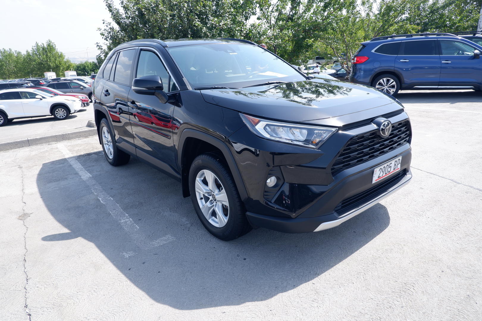 Toyota RAV4 2021 — photo 2