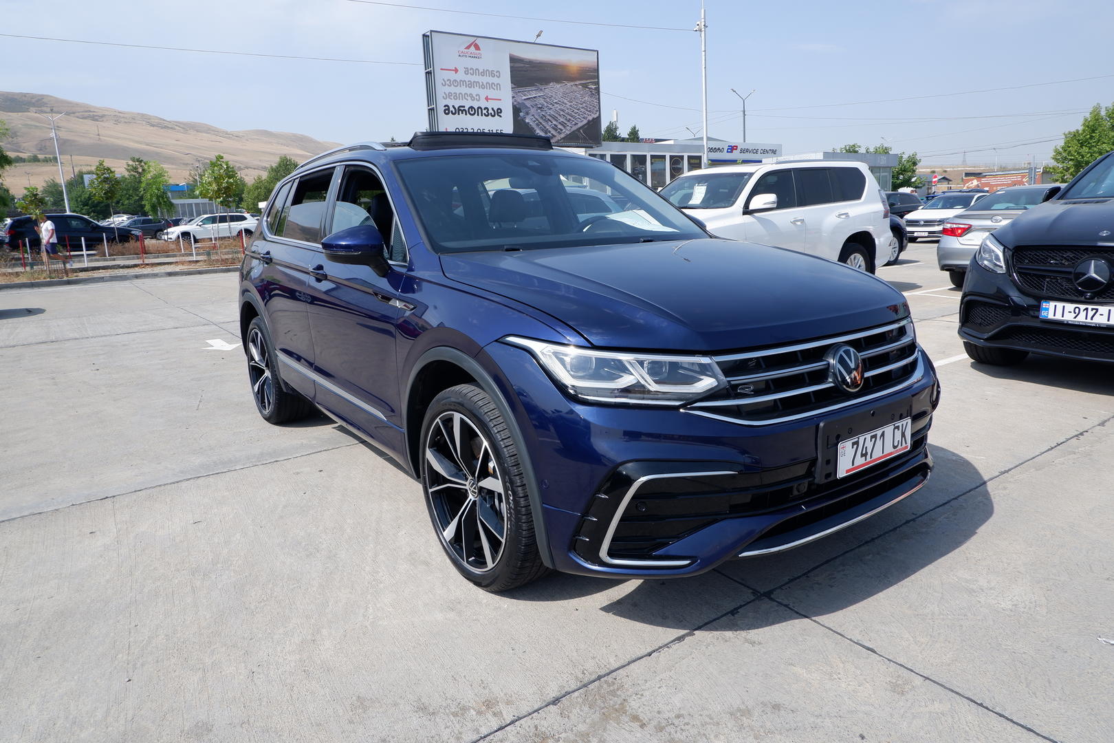 Volkswagen Tiguan 2021 — photo 2