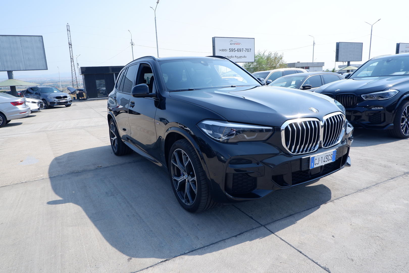 BMW X5 2022 — photo 2