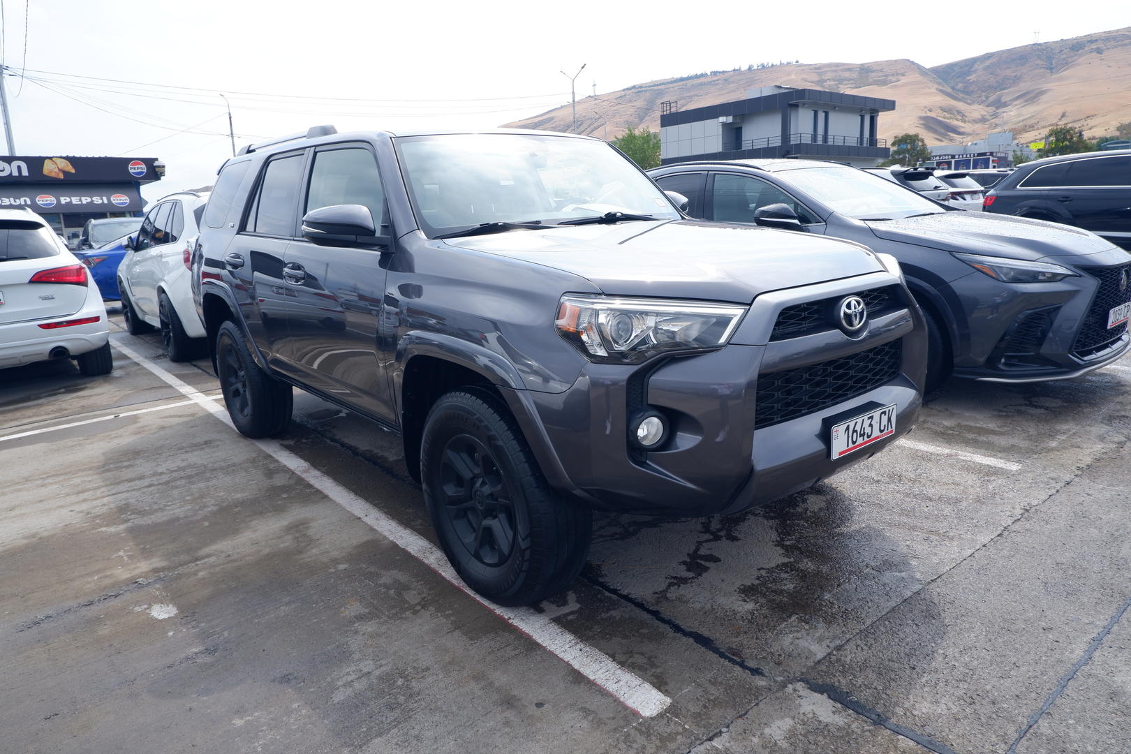 Toyota 4Runner 2019 — photo 2