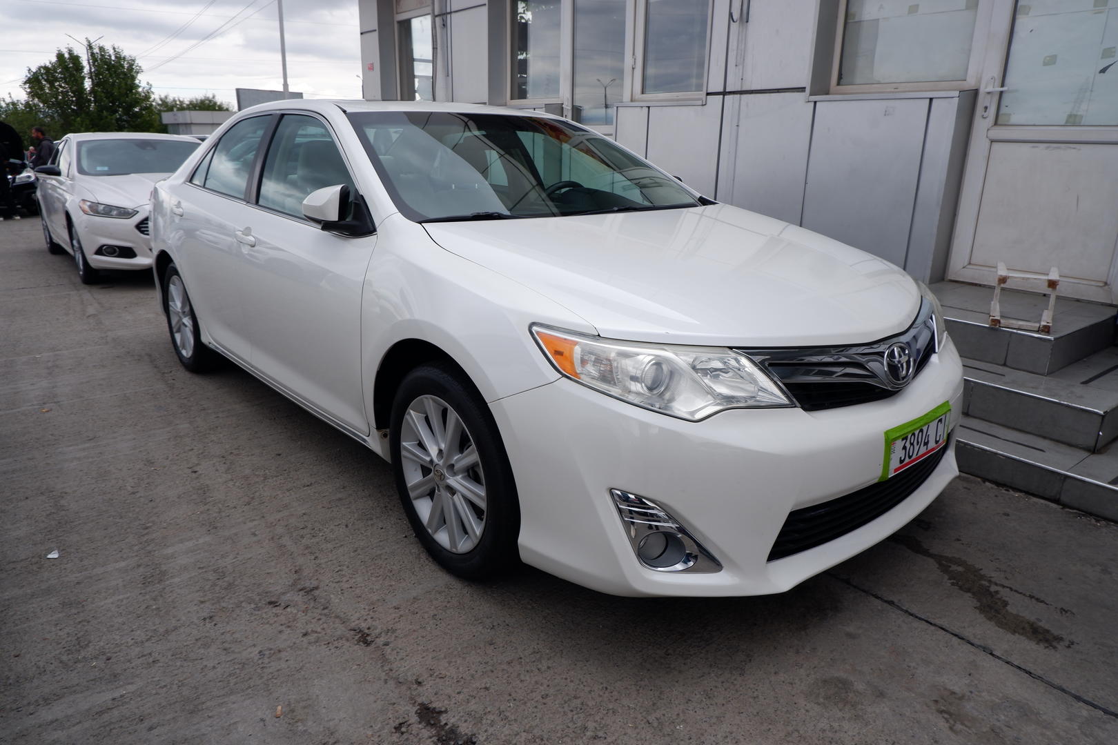 Toyota Camry 2014 — photo 2
