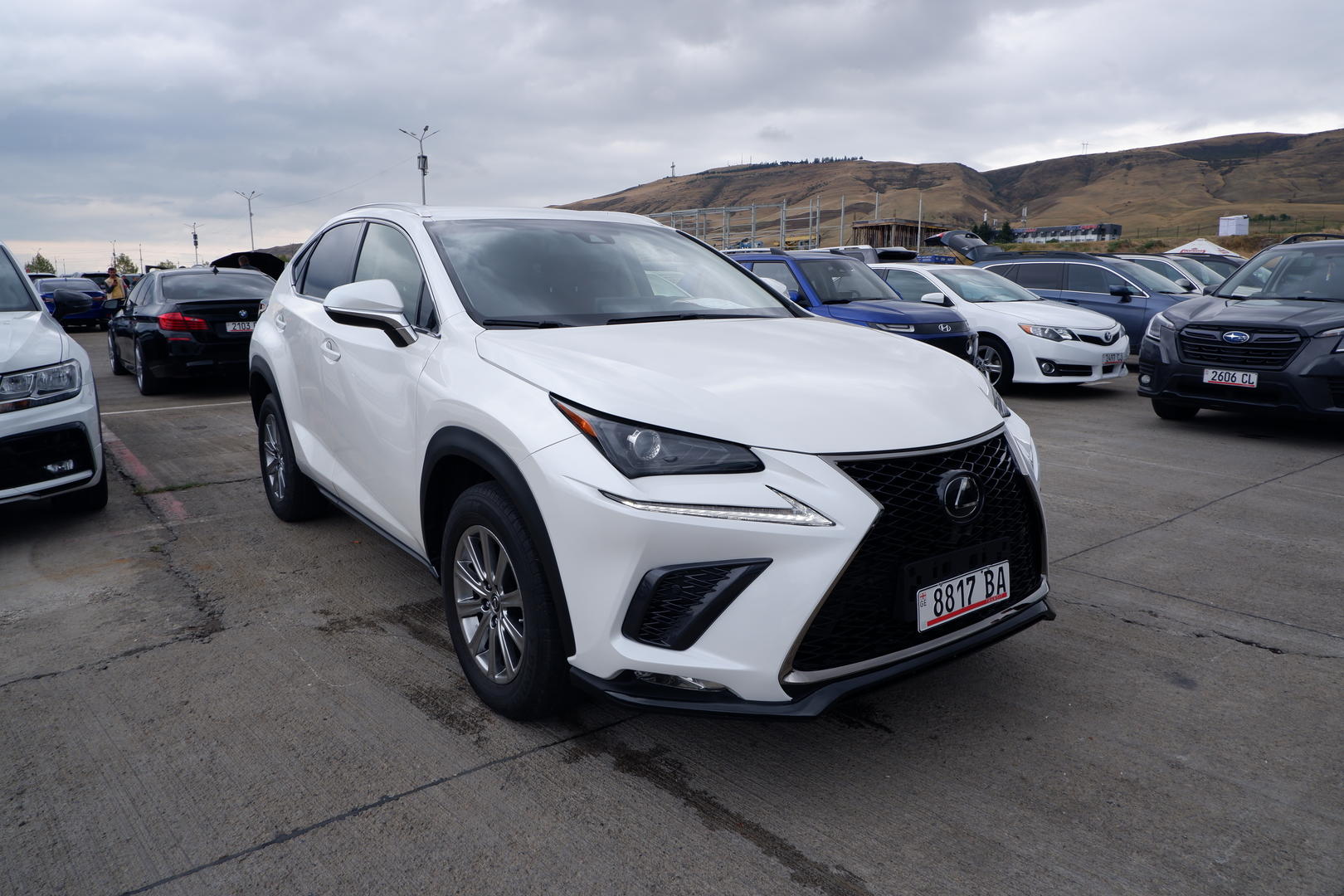 Lexus NX 300 2021 — photo 2