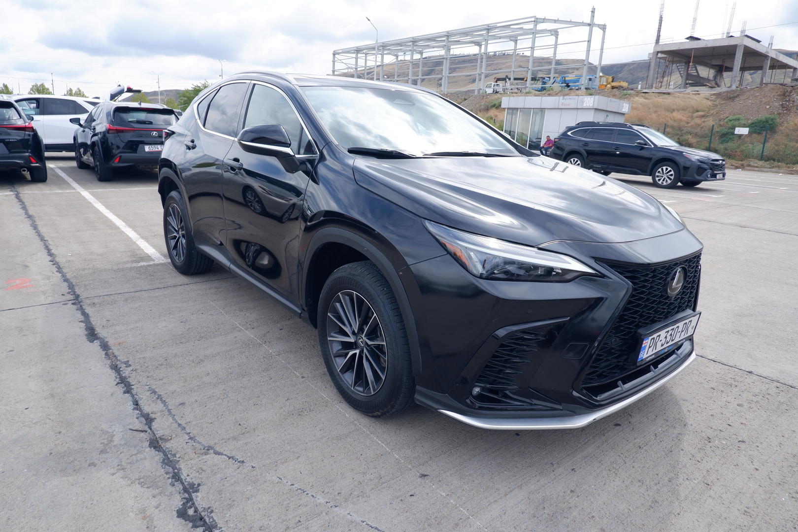 Lexus NX 350 2022 — photo 2
