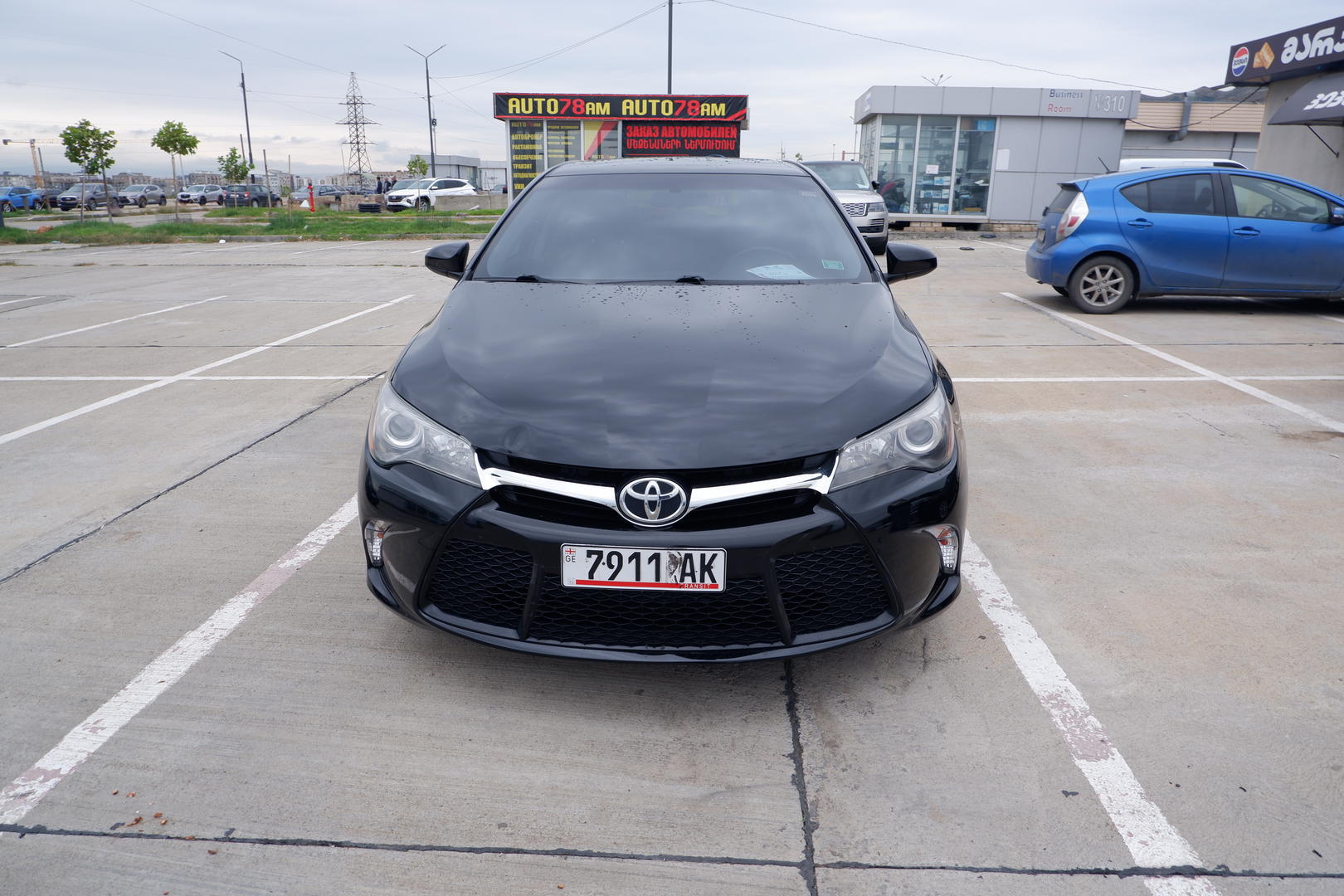 Toyota Camry 2016 — photo 2