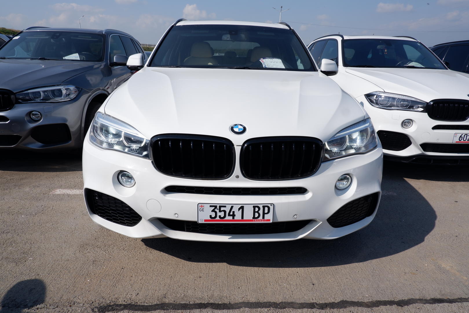 BMW X5 2016 — photo 2