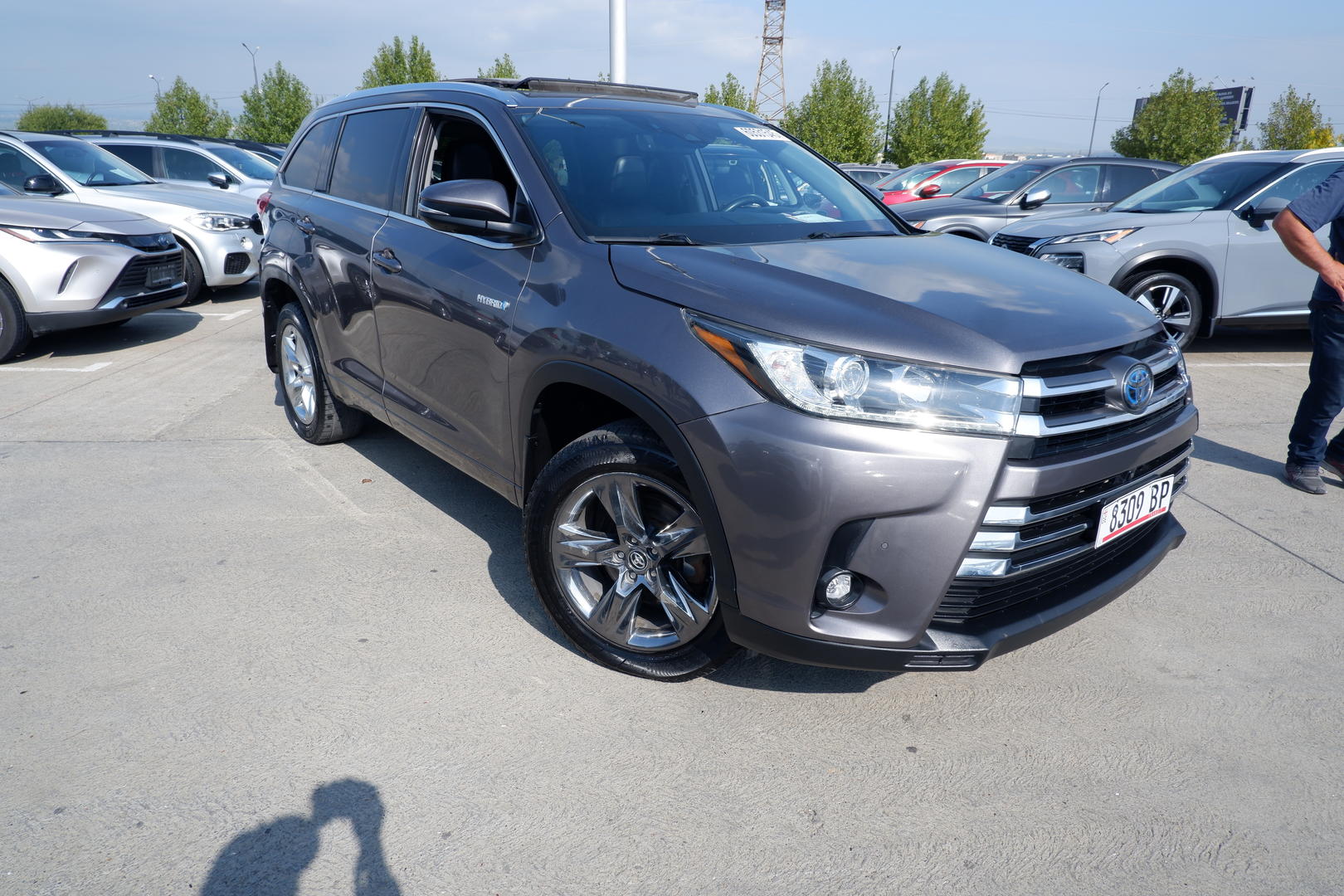 Toyota Highlander 2019 — photo 2