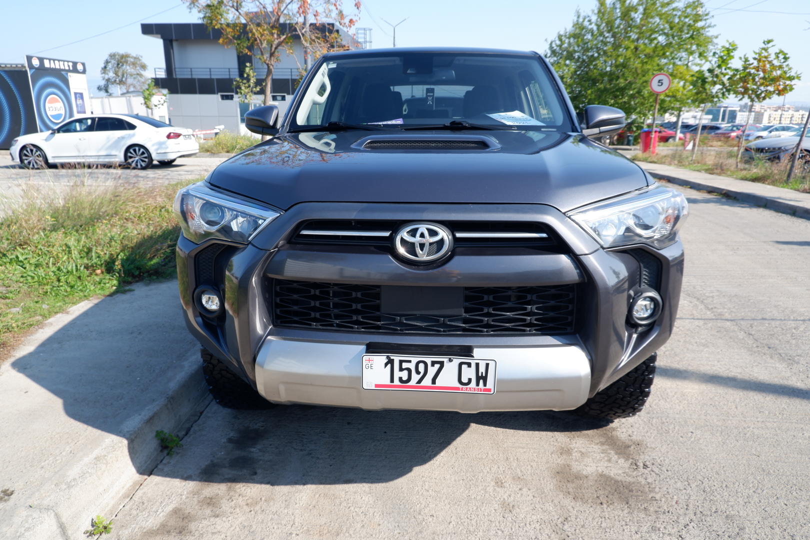 Toyota 4Runner 2021 — photo 2