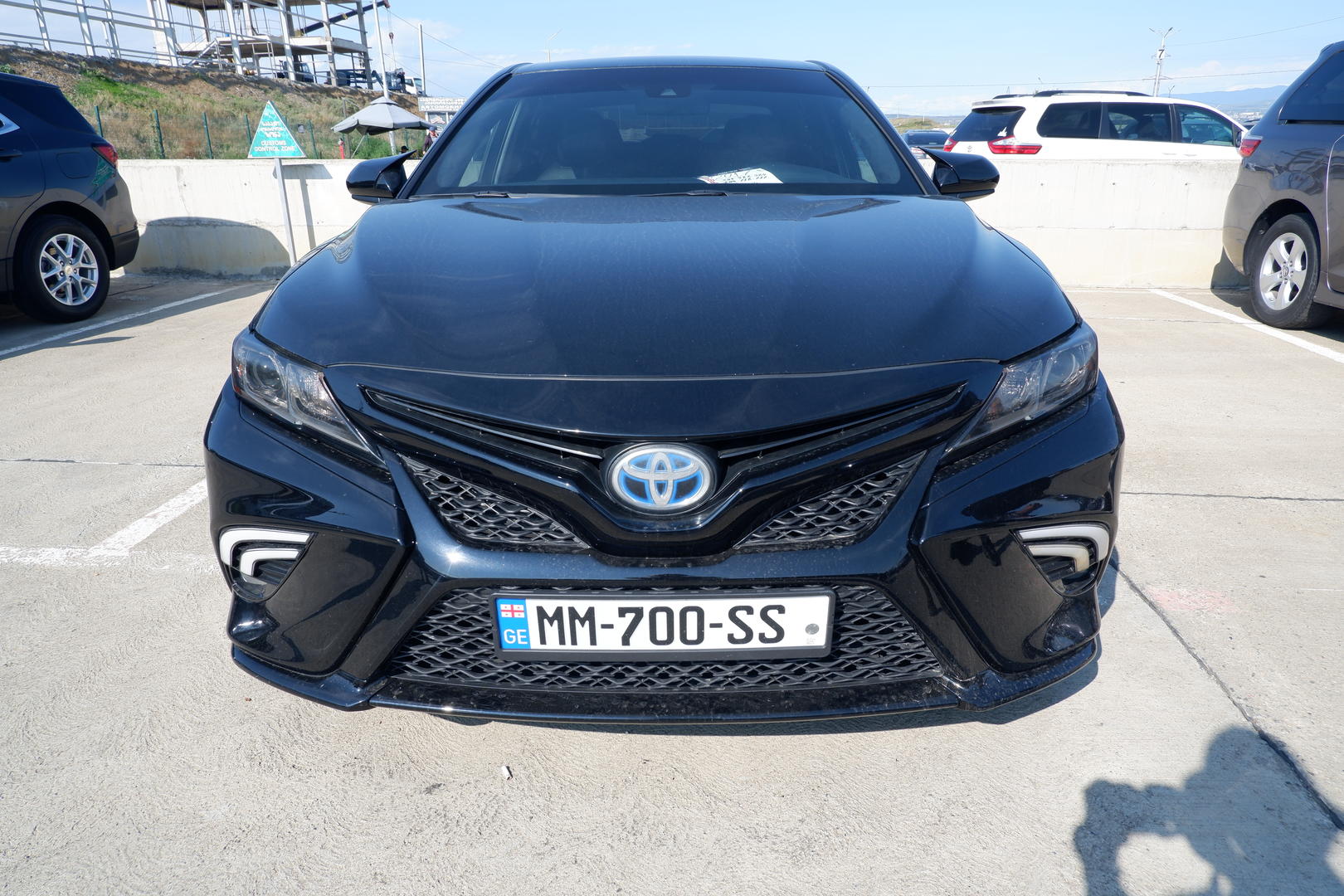 Toyota Camry 2017 — photo 2