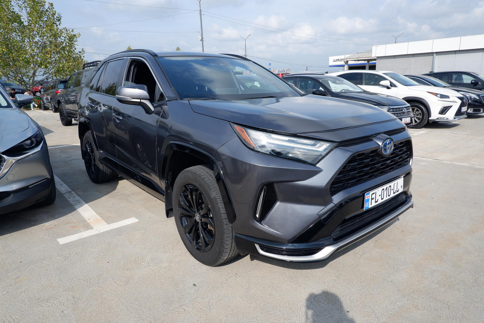 Toyota RAV4 2023 — photo 2