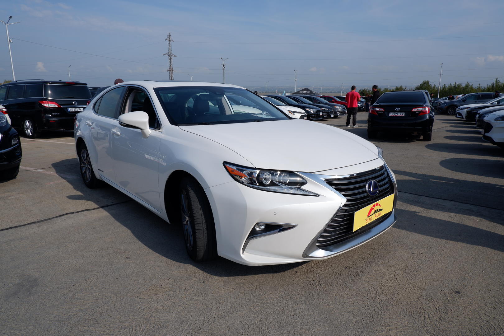 Lexus ES 300 2017 — photo 2