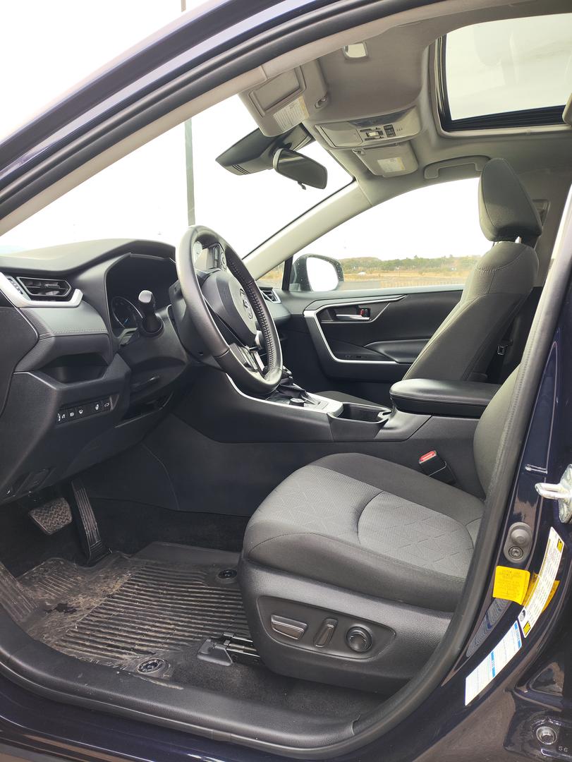 Toyota RAV 4 2022 — photo 2