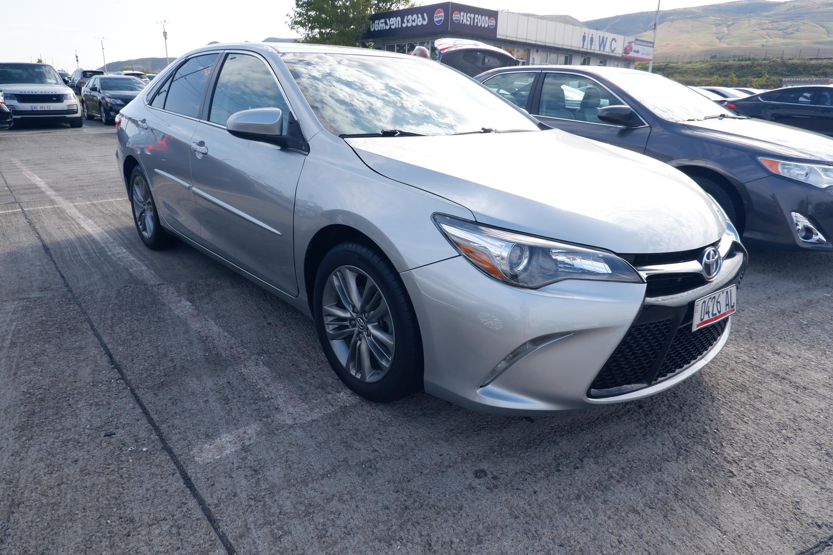 Toyota Camry 2015 — photo 2
