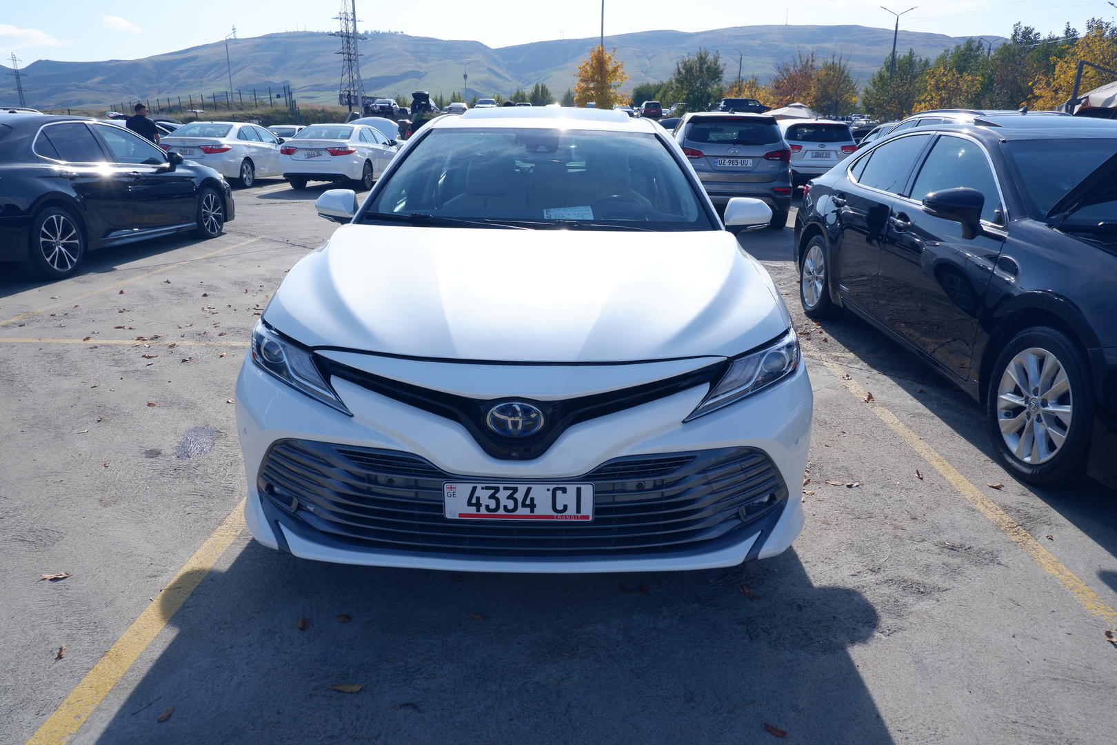 Toyota Camry 2018 — photo 2