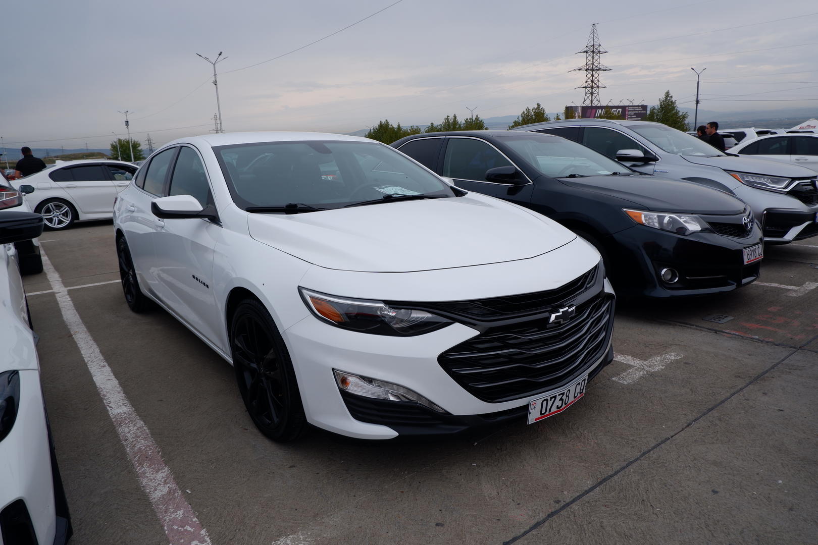 Chevrolet Malibu 2022 — photo 2