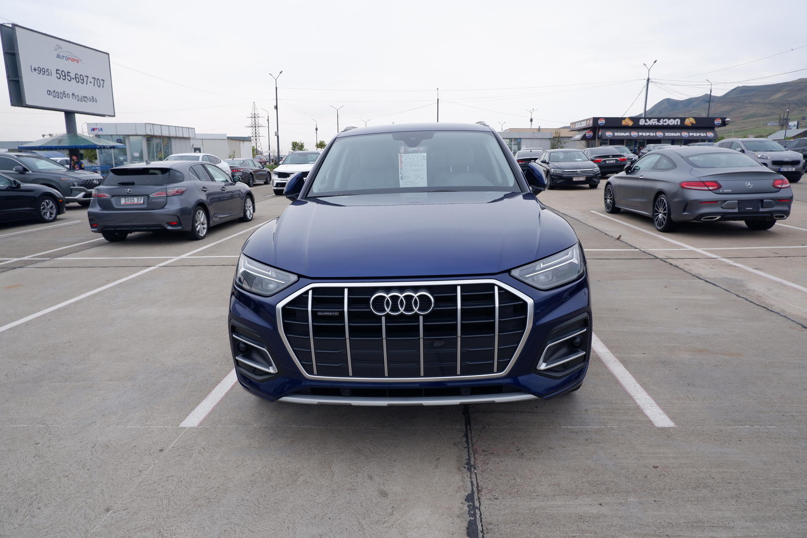 Audi Q5 2023 — photo 2