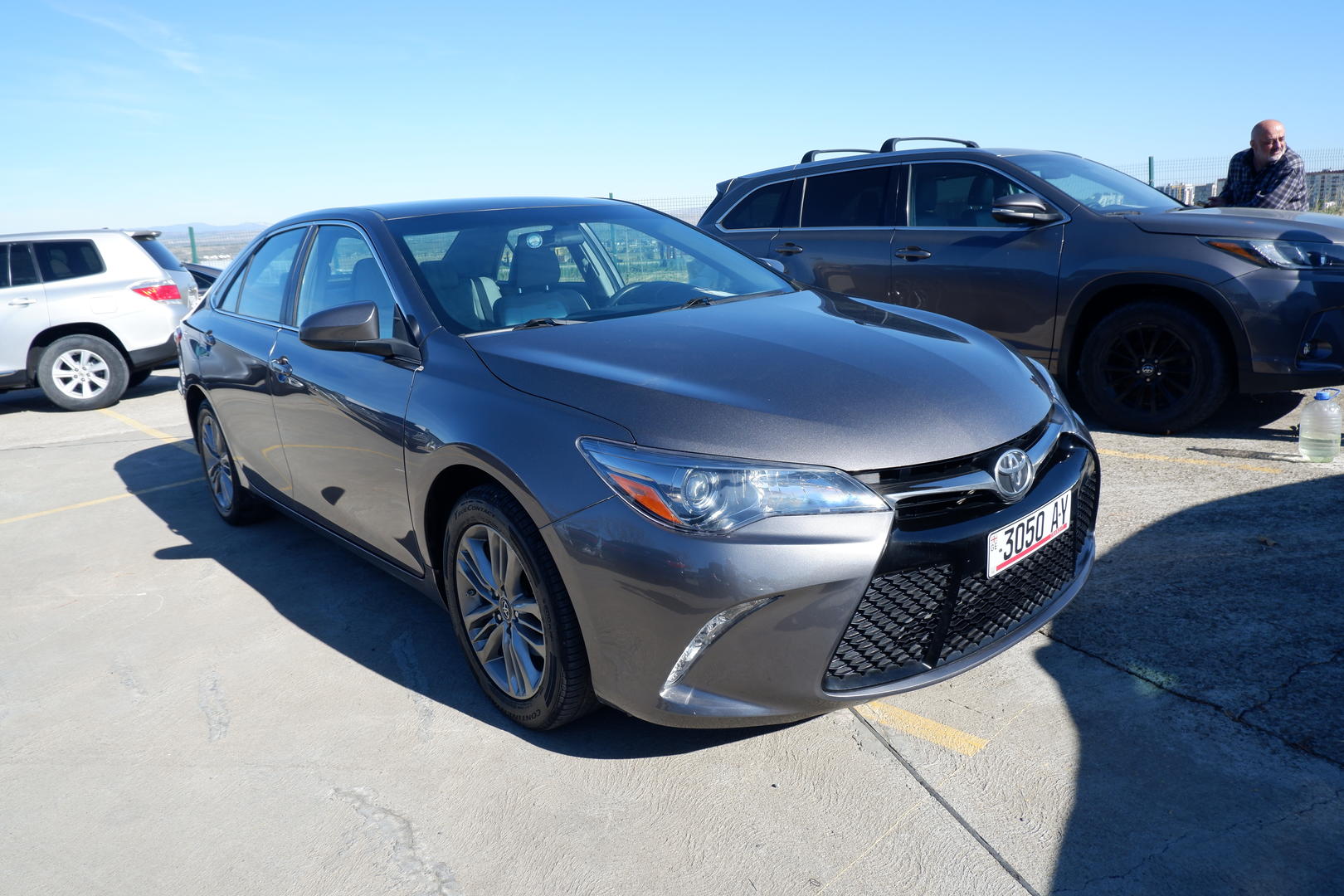 Toyota Camry 2016 — photo 2