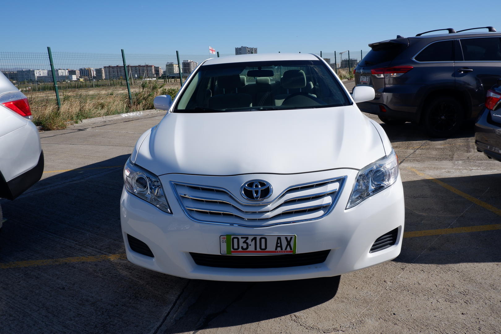 Toyota Camry 2010 — photo 2