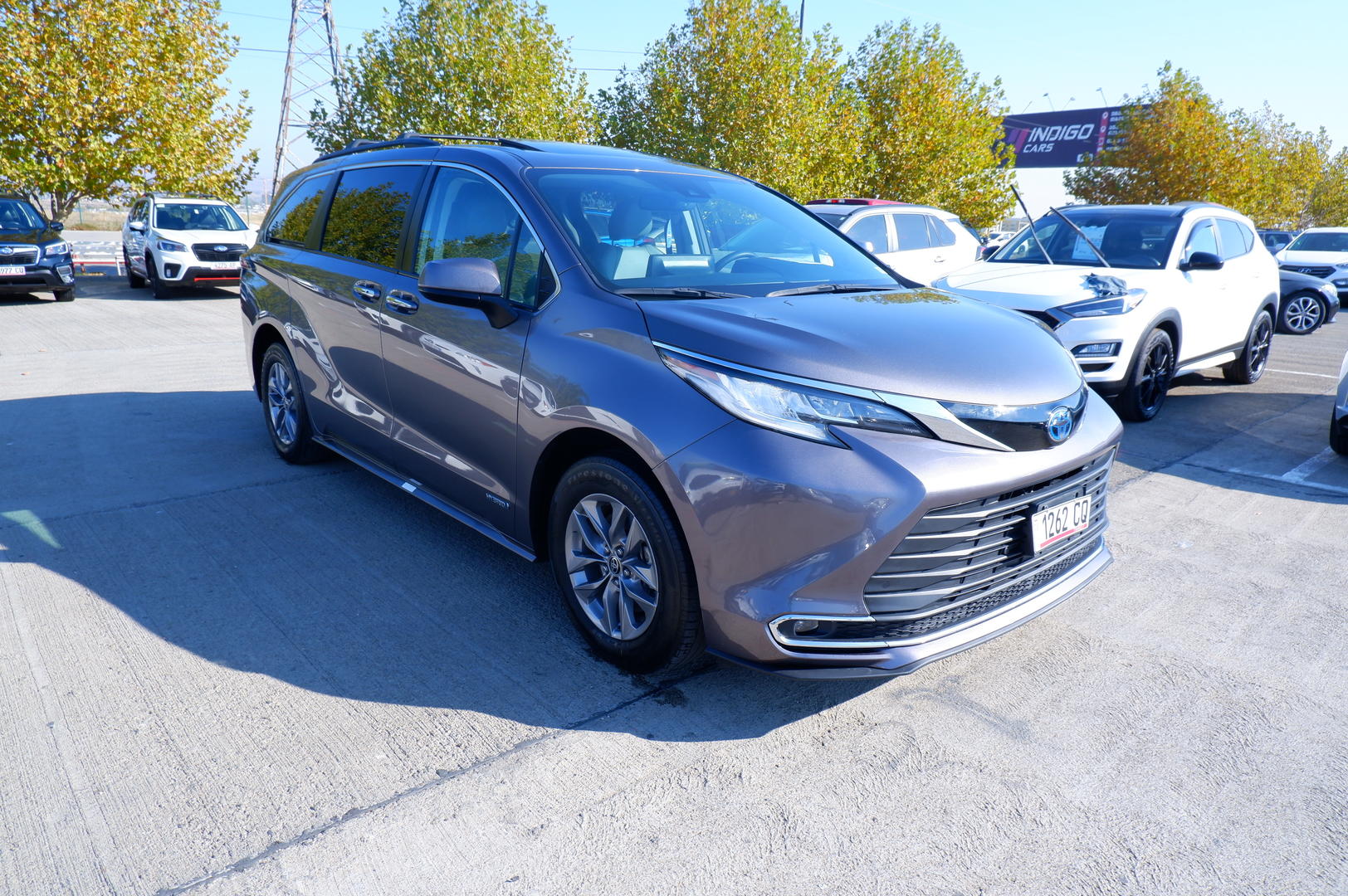 Toyota Sienna 2021 — photo 2
