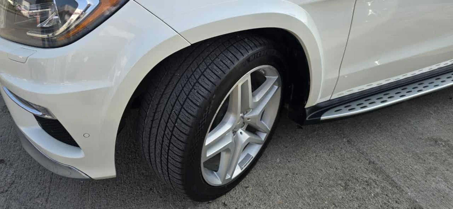 Mercedes-Benz GL 550 2015 — photo 2