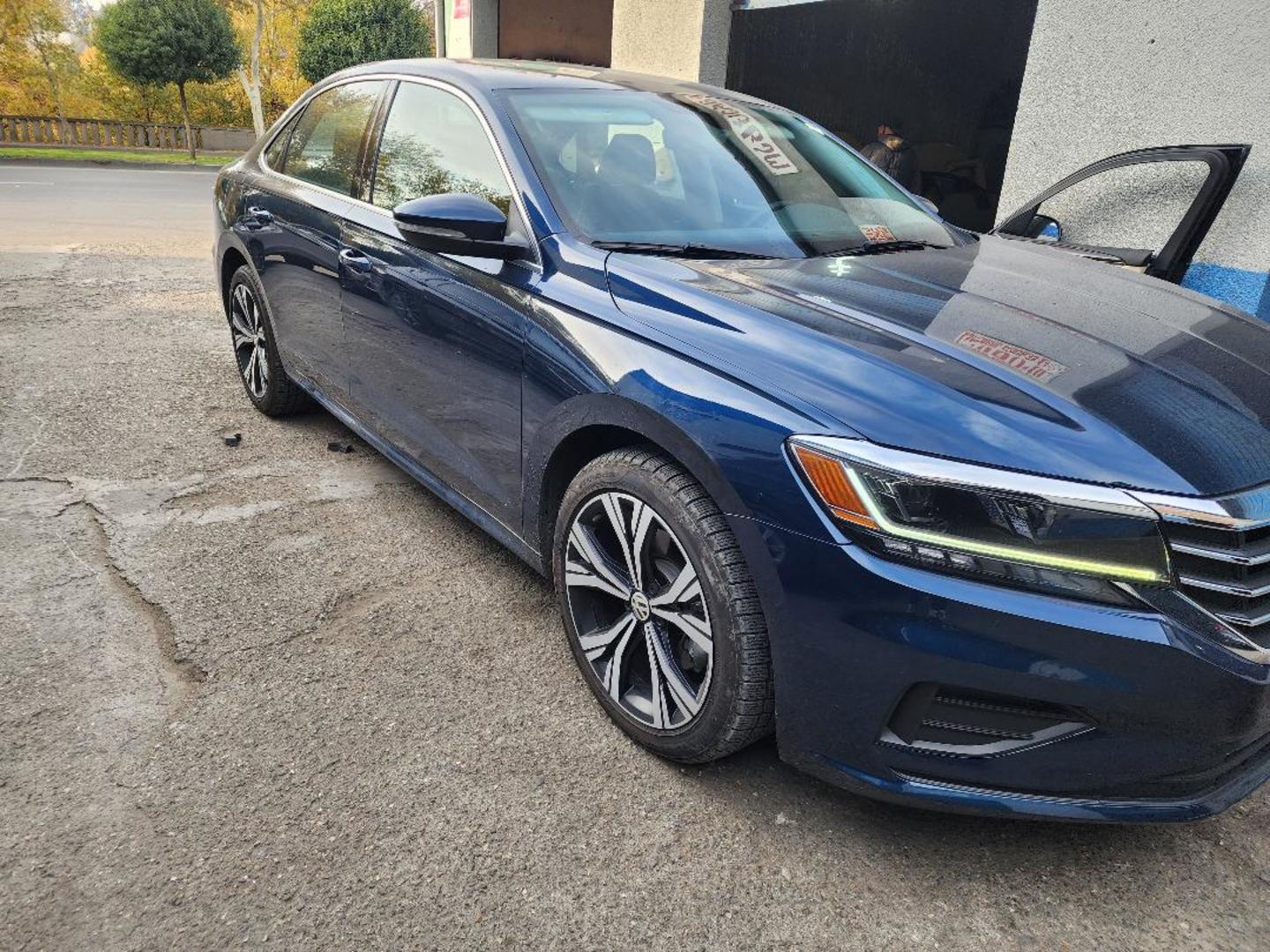 Volkswagen Passat 2021 — photo 2