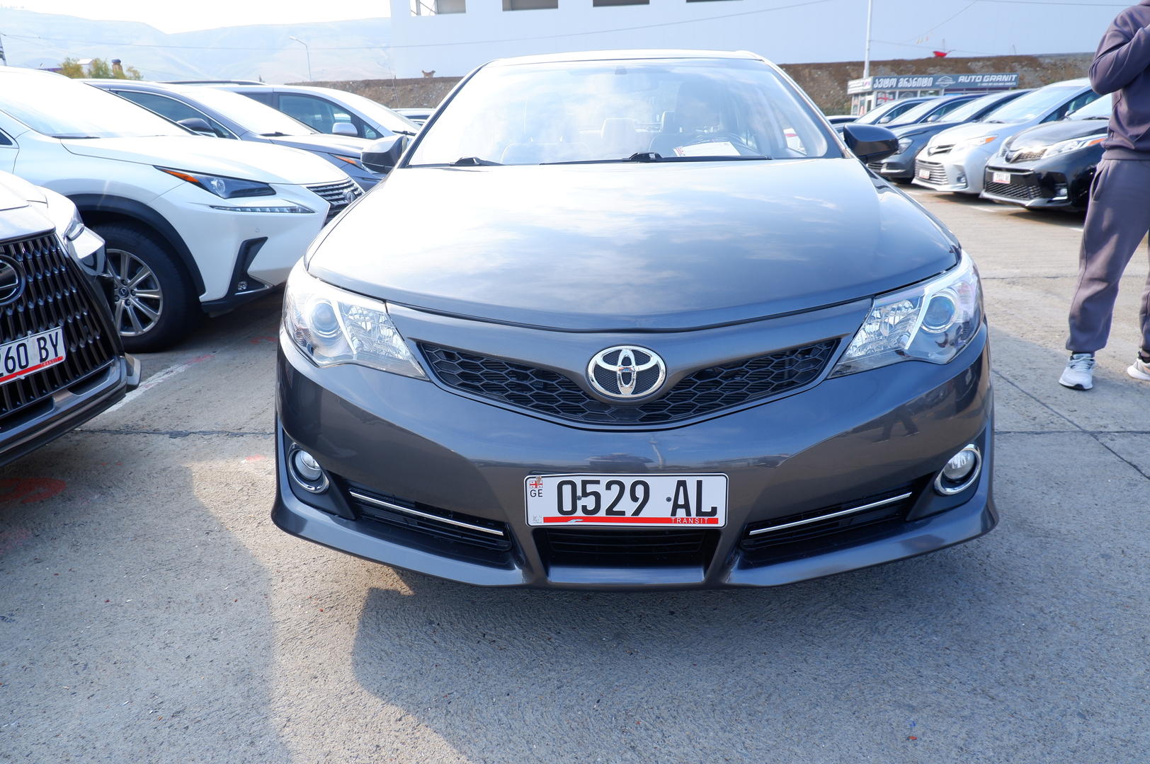 Toyota Camry 2014 — photo 2