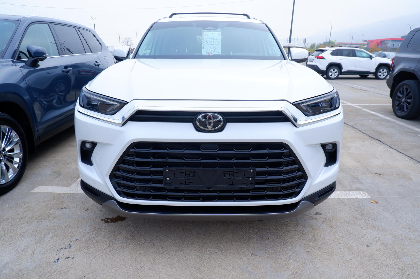 Toyota grand highlander 2024 — photo 2