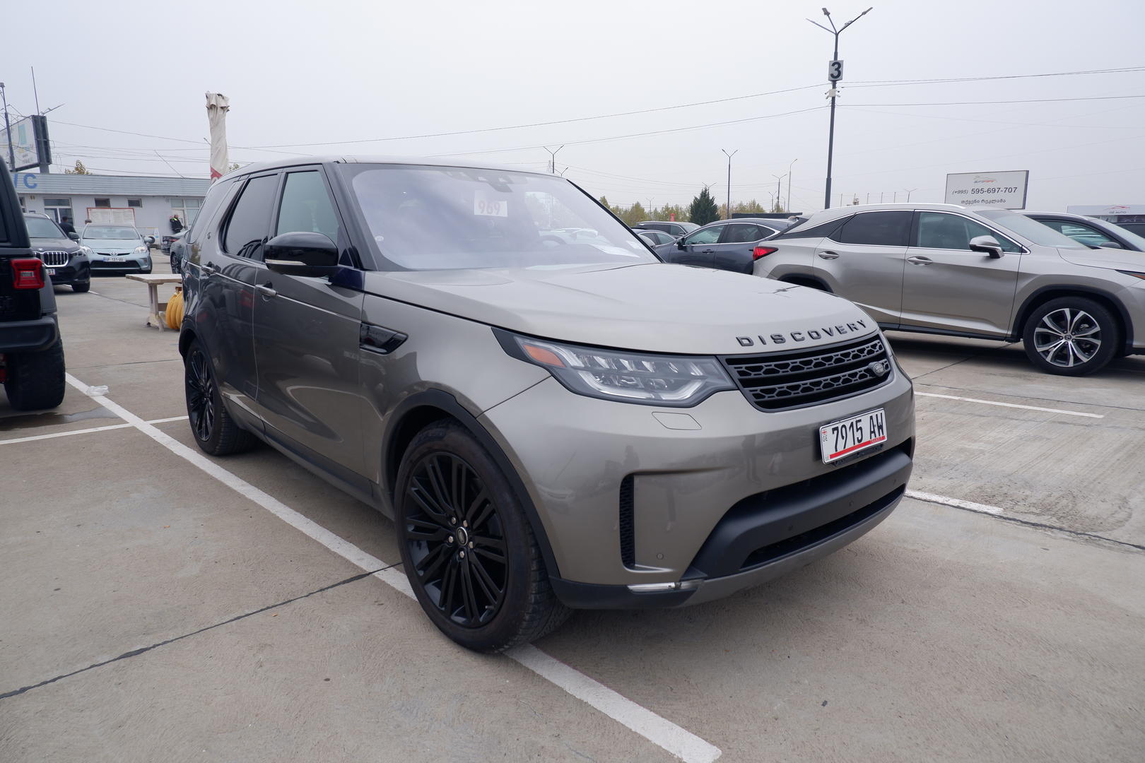 Land Rover Discovery 2017 — photo 2