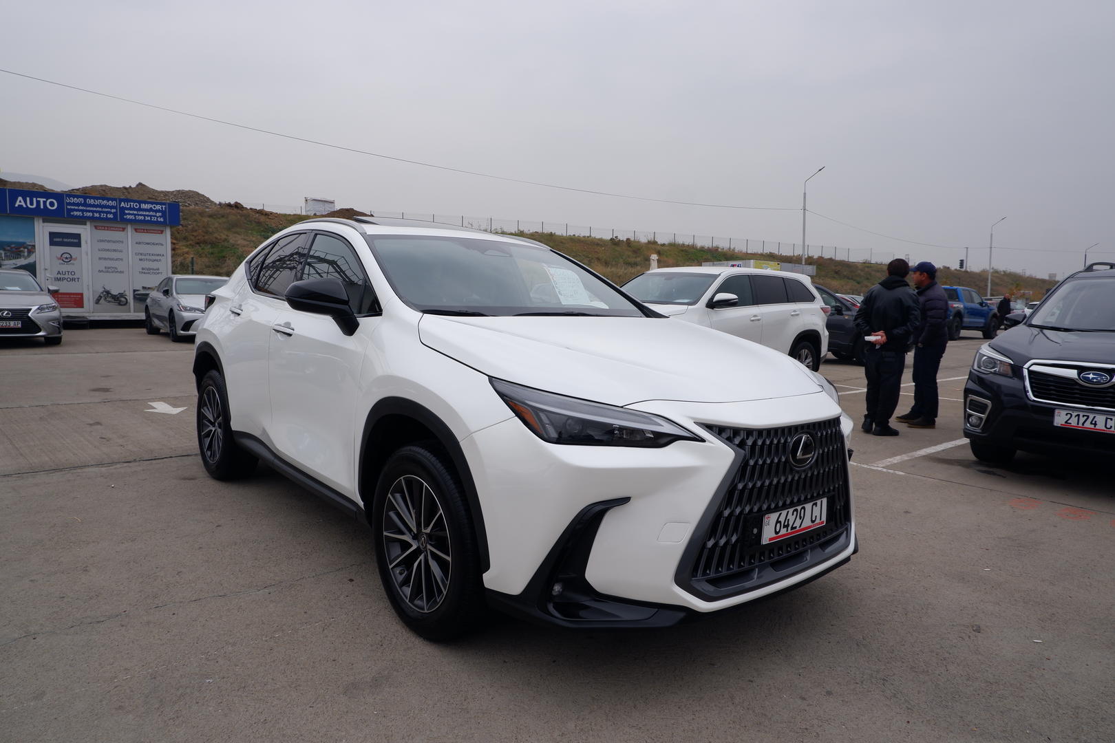 Lexus NX 350 2021 — photo 2