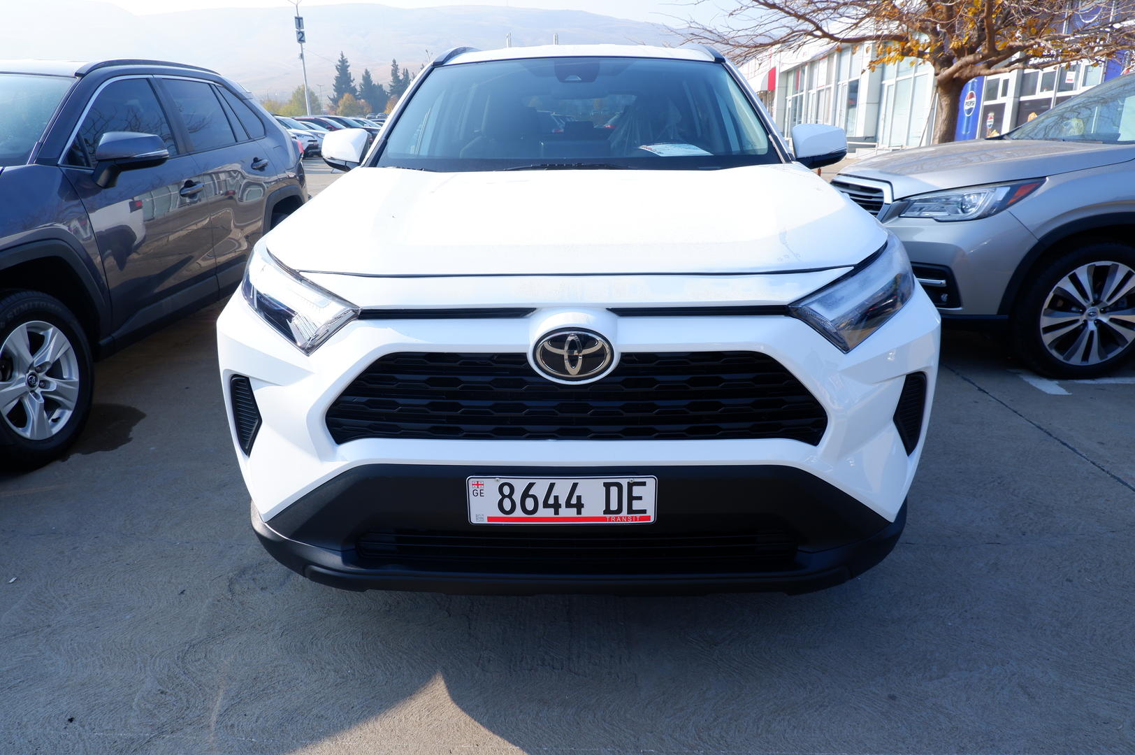 Toyota RAV4 2022 — photo 2