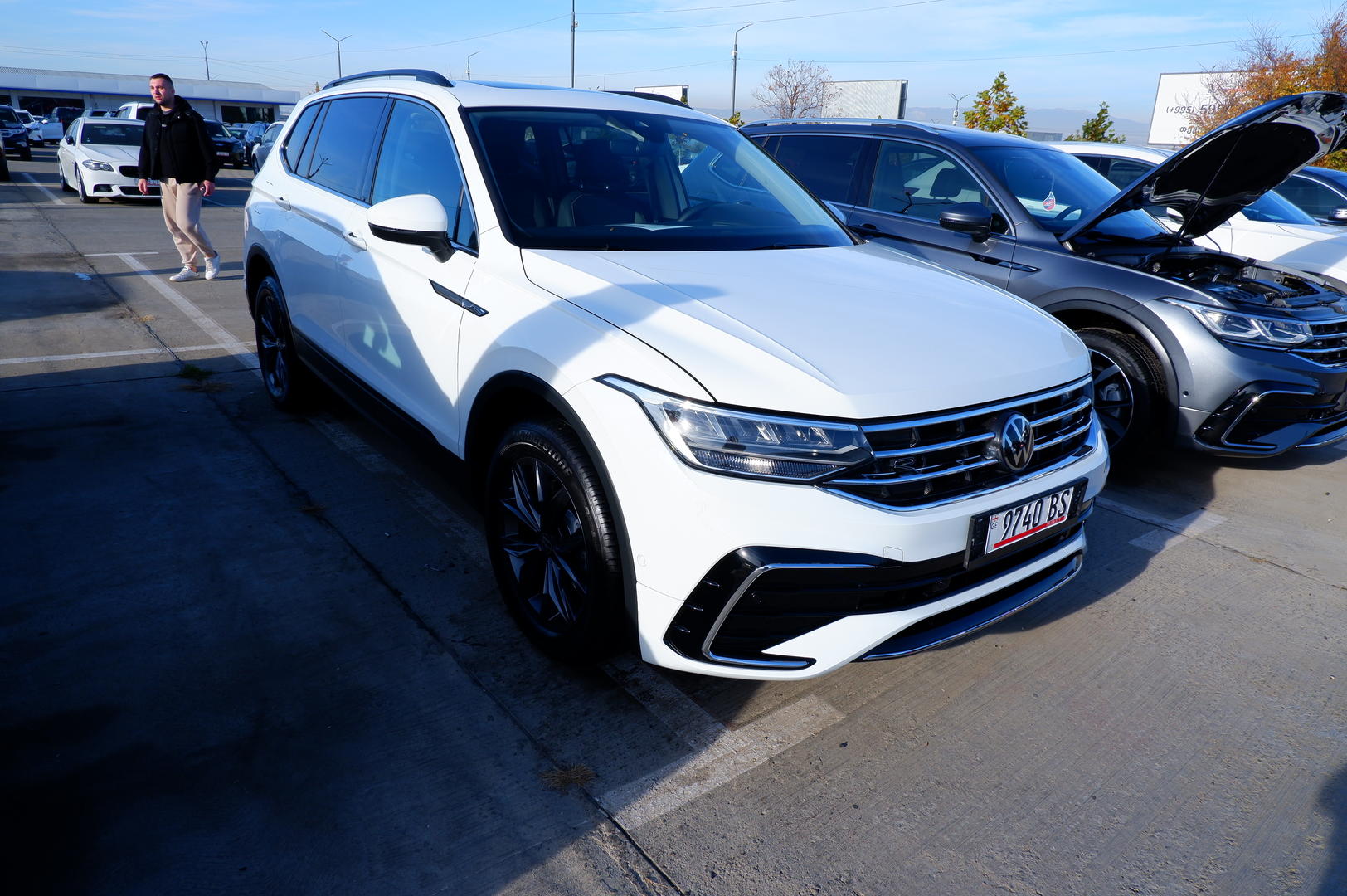 Volkswagen Tiguan 2023 — photo 2