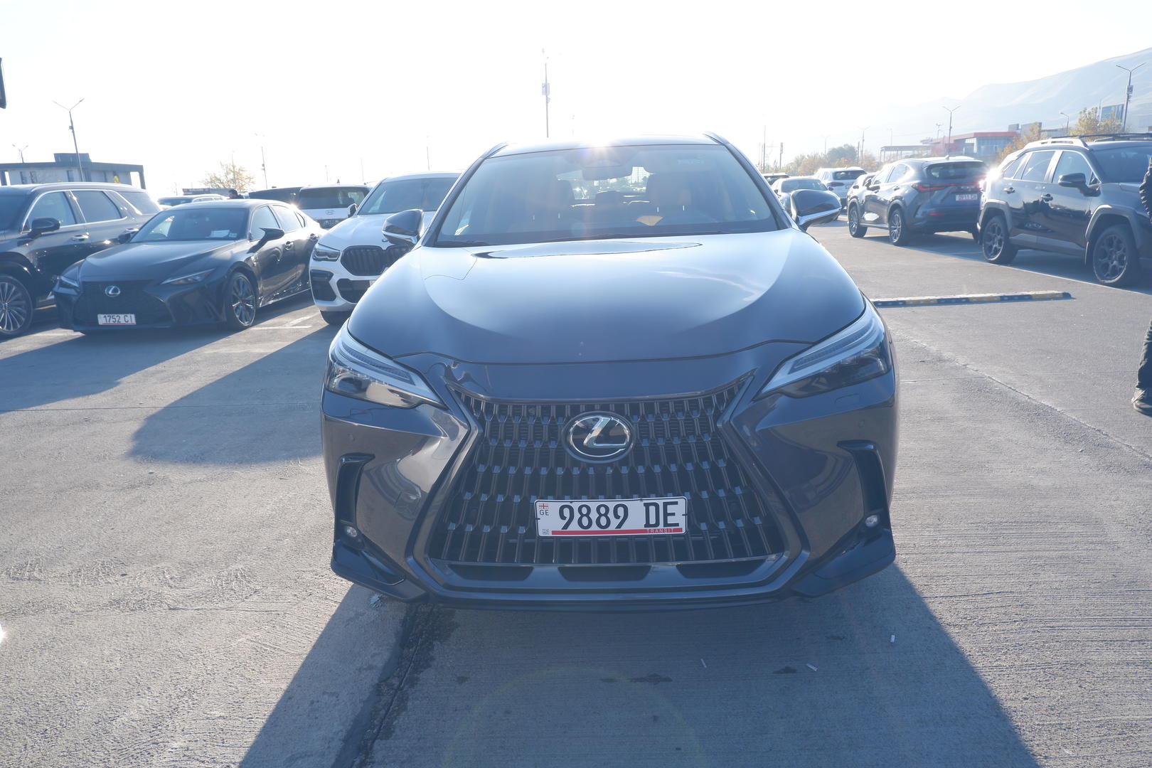 Lexus NX 350 2023 — photo 2