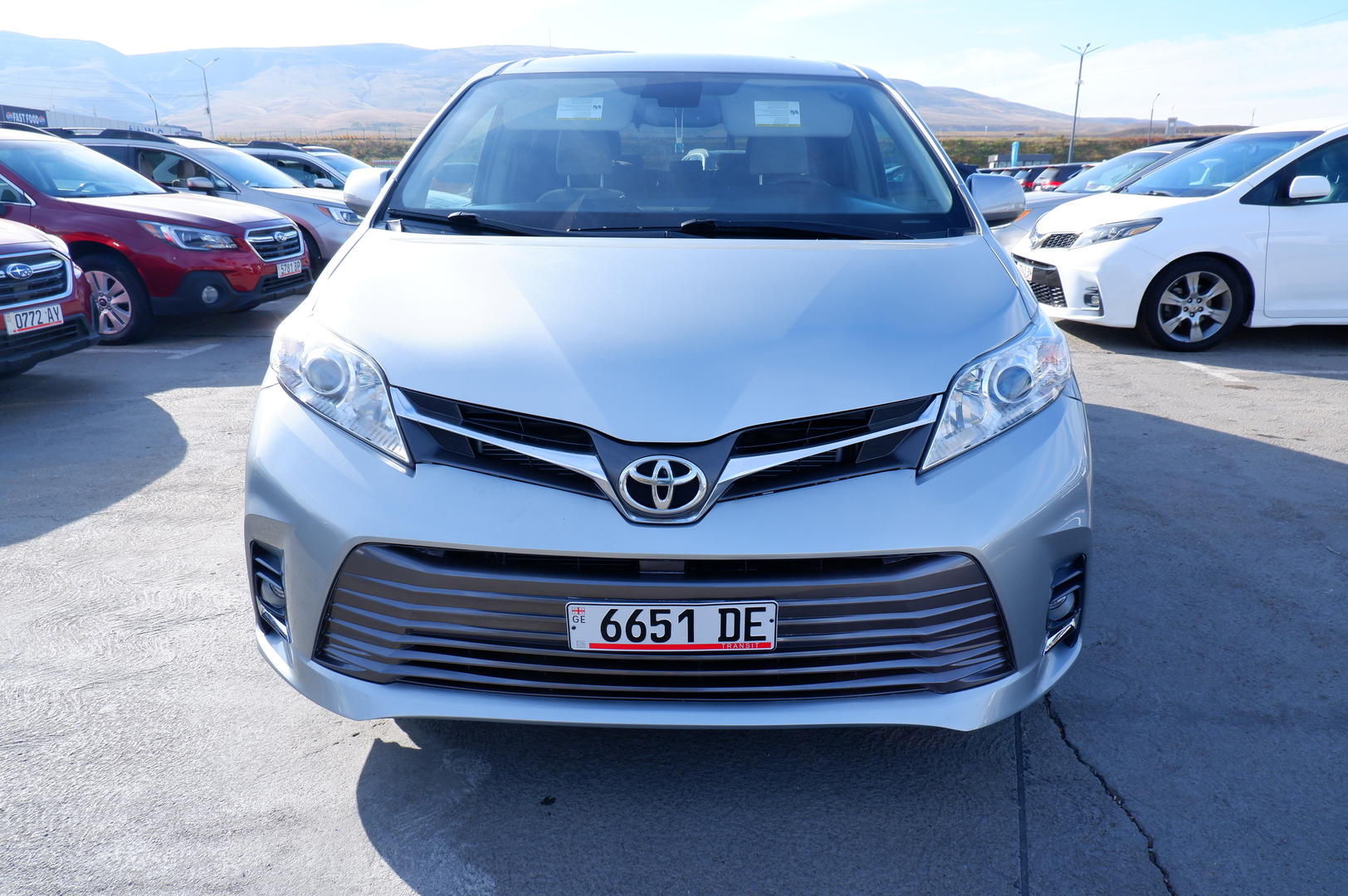 Toyota Sienna 2015 — photo 2
