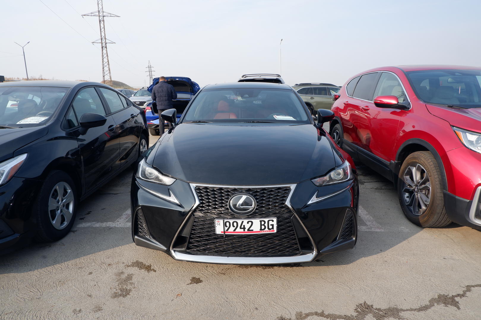 Lexus IS 300 2017 — photo 2