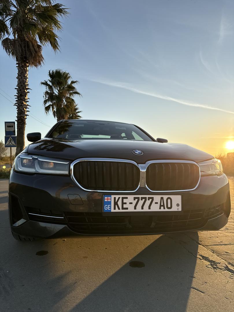 BMW 530 2022 — photo 2