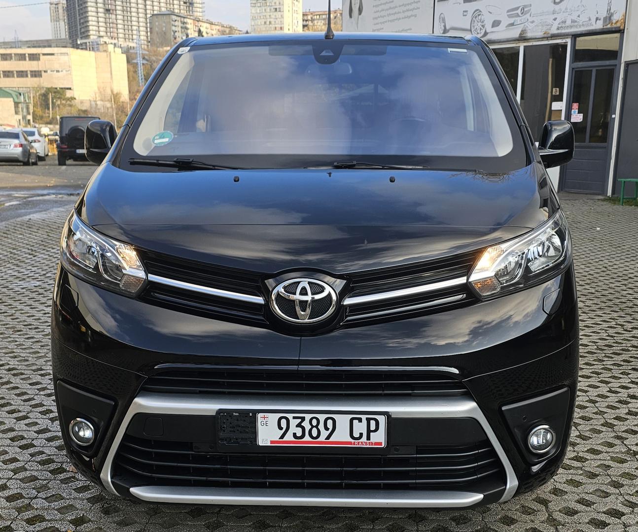 Toyota Sienna 2022 — photo 2